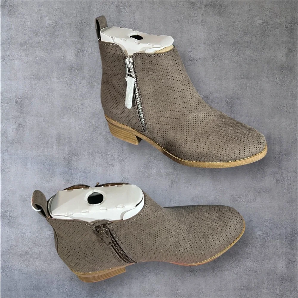 Wide Width Marlis Zip Up Ankle Boots by Universal Thread